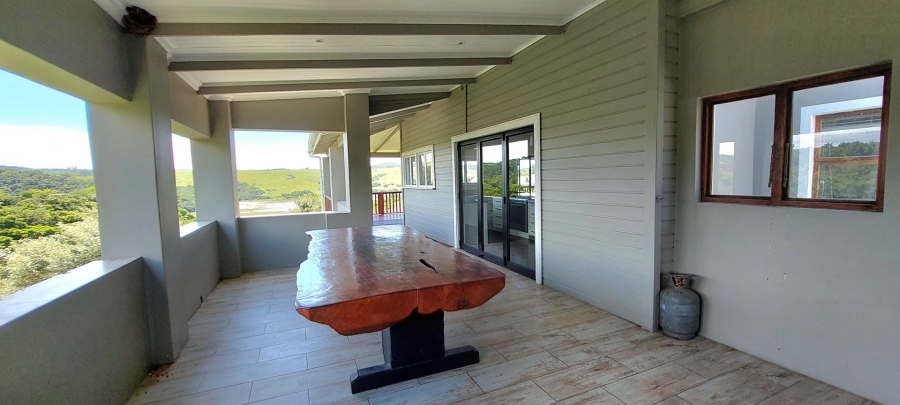 5 Bedroom Property for Sale in Morgans Bay Eastern Cape